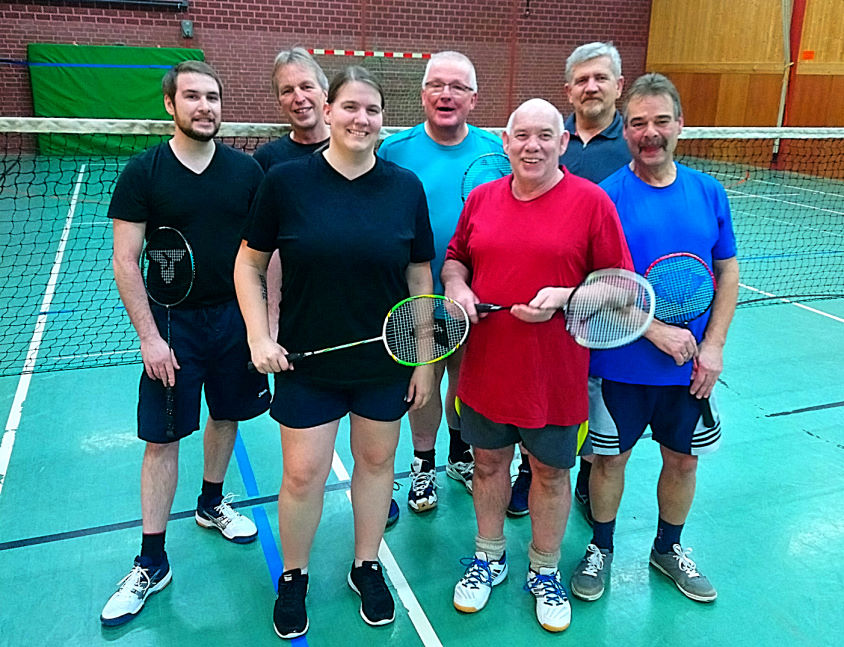 Die Kerntruppe der Sparte Badminton im SV Linsburg